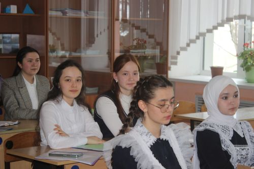 В Кайбицах школьники исследовали истории районов и семей