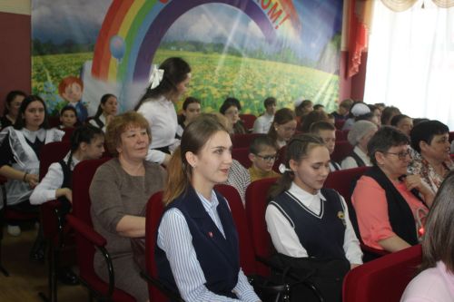 В Кайбицах школьники исследовали истории районов и семей