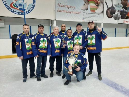 Сборная Кайбицкого района стала победителем республиканского хоккейного турнира