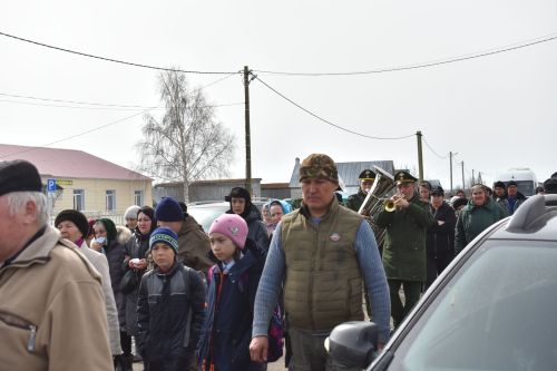В селе Малые Меми простились с героически погибшим на спецоперации Николаем Токсаровым