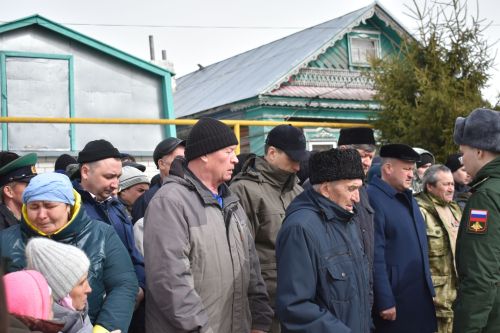Геройлар китә, эзләре кала