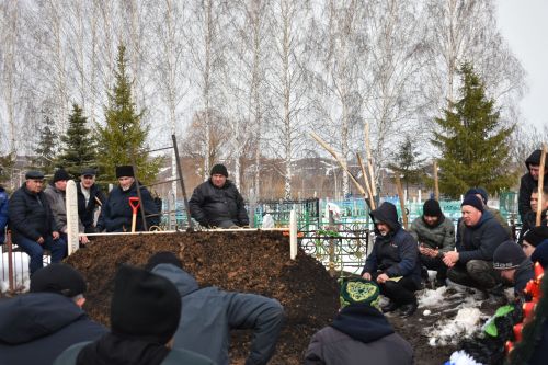 Геройлар китә, эзләре кала