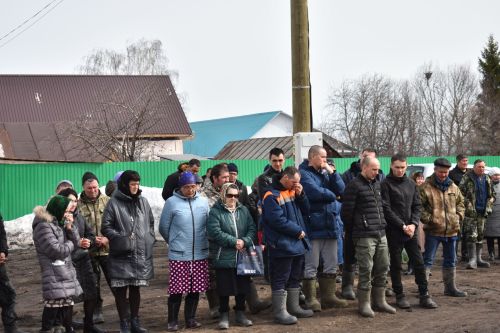 В селе Малые Меми простились с героически погибшим на спецоперации Николаем Токсаровым