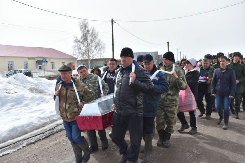 В селе Малые Меми простились с героически погибшим на спецоперации Николаем Токсаровым