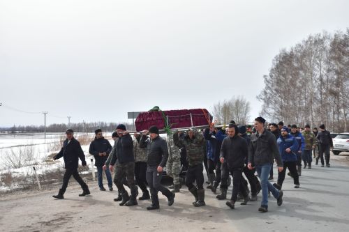 Геройлар китә, эзләре кала