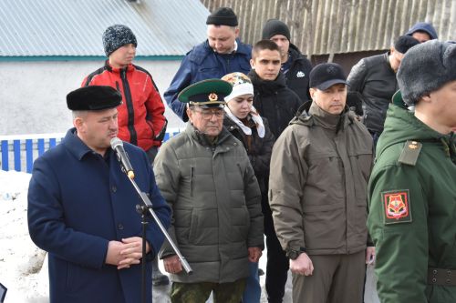 Геройлар китә, эзләре кала