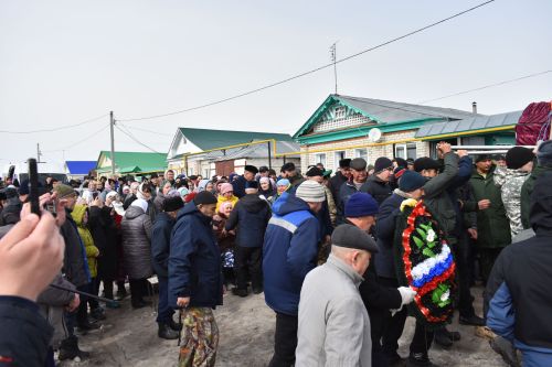 Геройлар китә, эзләре кала