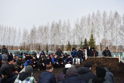 Геройлар китә, эзләре кала