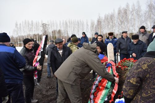 Геройлар китә, эзләре кала
