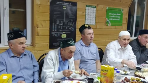 В Кайбицах глава района провел ифтар в честь Священного месяца Рамазан