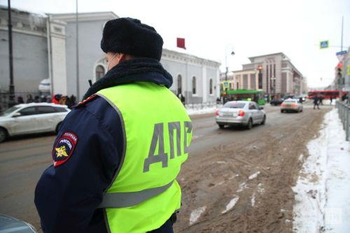 За день в Казани поймали трех водителей, которые не пропускали скорую
