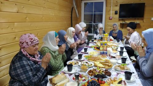 В Кайбицах глава района провел ифтар в честь Священного месяца Рамазан