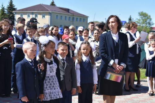 Последний звонок прозвенел для выпускников Федоровской школы