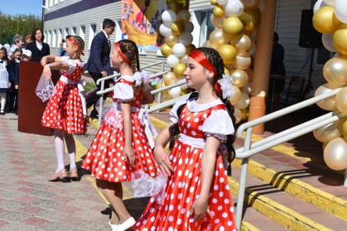 Последний звонок прозвенел для выпускников Федоровской школы