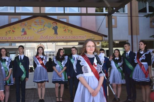В Большекайбицкой школе прозвенел последний звонок