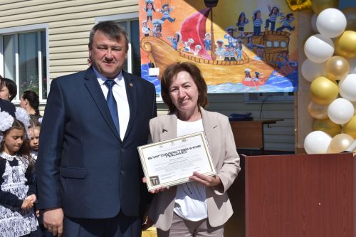 Последний звонок прозвенел для выпускников Федоровской школы