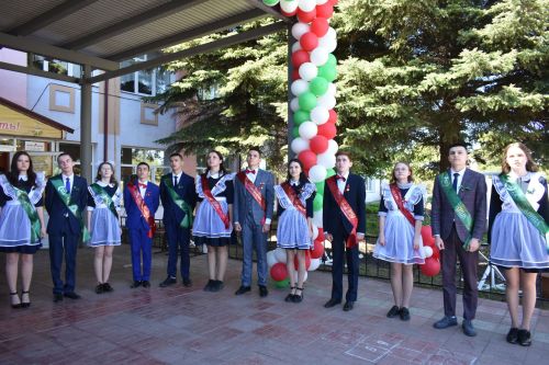 В Большекайбицкой школе прозвенел последний звонок