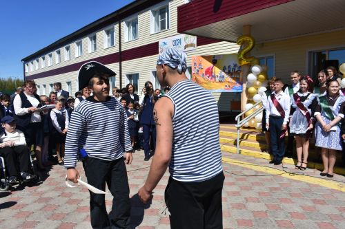 Последний звонок прозвенел для выпускников Федоровской школы