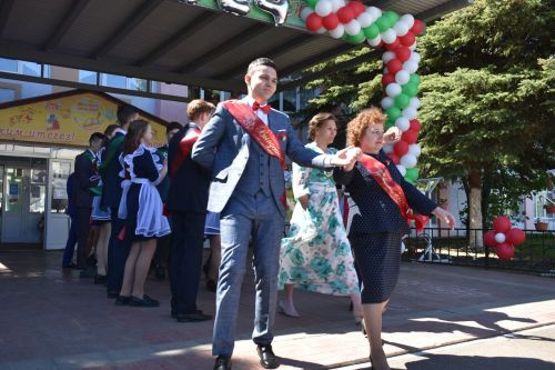 В Большекайбицкой школе прозвенел последний звонок