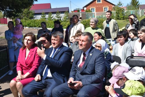 В Большекайбицкой школе прозвенел последний звонок