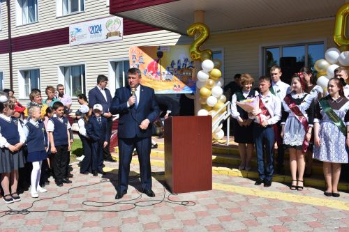 Последний звонок прозвенел для выпускников Федоровской школы