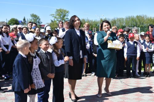 Последний звонок прозвенел для выпускников Федоровской школы