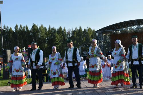 Кайбычта кичке уен гөрләп узды