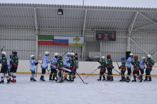 «Кайбыч» боз мәйданында хоккей буенча «Алтын алка» ярышы узды