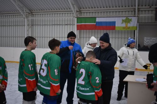 «Кайбыч» боз мәйданында хоккей буенча «Алтын алка» ярышы узды