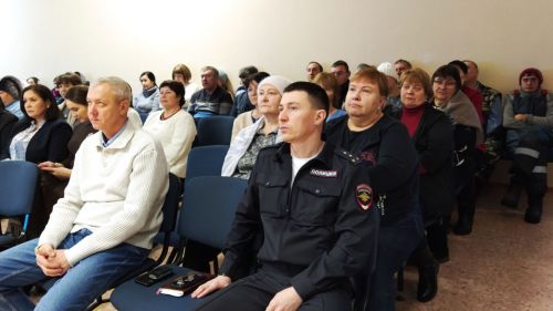 В Надеждинском поселении состоялся первый в районе сход граждан