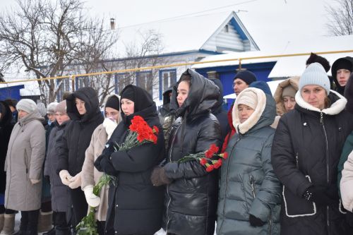 “Кайбычның батыр улы безнең күңелләрдә мәңге Герой булып калачак!”