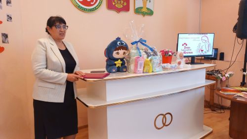 Кайбычта бәби көтүче ханымнар белән очрашу узды