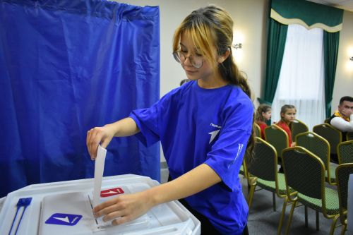 В Кайбицах на выборах в местный совет Движения Первых принял участие помощник Раиса РТ, руководитель регионального отделения Движения Первых в Татарстане Тимур Сулейманов