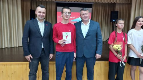 В Кайбицах на выборах в местный совет Движения Первых принял участие помощник Раиса РТ, руководитель регионального отделения Движения Первых в Татарстане Тимур Сулейманов