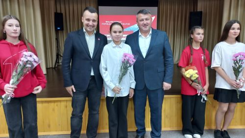 В Кайбицах на выборах в местный совет Движения Первых принял участие помощник Раиса РТ, руководитель регионального отделения Движения Первых в Татарстане Тимур Сулейманов