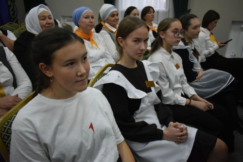 В Кайбицах на выборах в местный совет Движения Первых принял участие помощник Раиса РТ, руководитель регионального отделения Движения Первых в Татарстане Тимур Сулейманов
