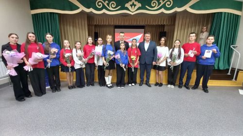 В Кайбицах на выборах в местный совет Движения Первых принял участие помощник Раиса РТ, руководитель регионального отделения Движения Первых в Татарстане Тимур Сулейманов