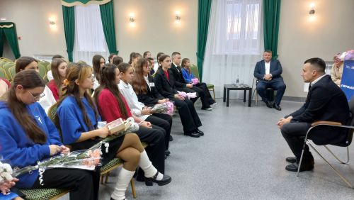 В Кайбицах на выборах в местный совет Движения Первых принял участие помощник Раиса РТ, руководитель регионального отделения Движения Первых в Татарстане Тимур Сулейманов