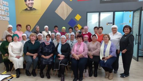 Кайбычның ветераннар советлары рәисләре СВОга гуманитар йөк әзерләү буенча Апас волонтерларының тәҗрибәсен өйрәнергә барды
