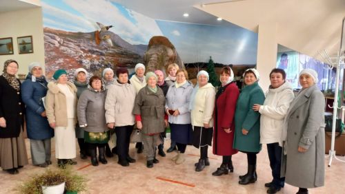 Кайбычның ветераннар советлары рәисләре СВОга гуманитар йөк әзерләү буенча Апас волонтерларының тәҗрибәсен өйрәнергә барды