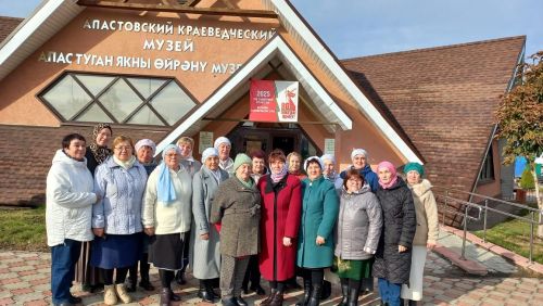 Кайбычның ветераннар советлары рәисләре СВОга гуманитар йөк әзерләү буенча Апас волонтерларының тәҗрибәсен өйрәнергә барды