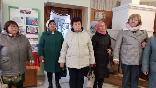 Кайбычның ветераннар советлары рәисләре СВОга гуманитар йөк әзерләү буенча Апас волонтерларының тәҗрибәсен өйрәнергә барды