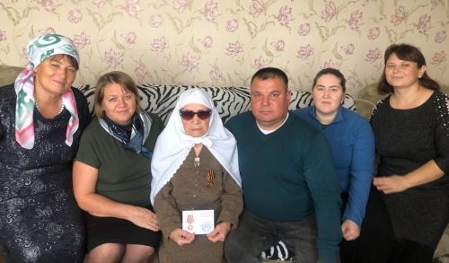 В деревне Бурундуки в рамках подготовки к Году защитника Отечества продолжается акция «Дети войны»