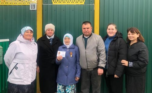 В деревне Бурундуки в рамках подготовки к Году защитника Отечества продолжается акция «Дети войны»