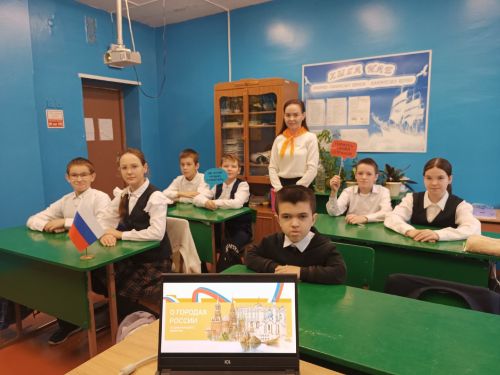 В МБОУ «Старочечкабская ООШ» состоялось очередное занятие из цикла «Разговоры о важном»