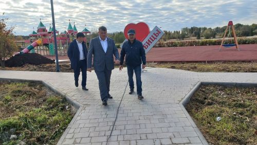 Олы Кайбычтагы ял паркында төзекләндерү эшләре дәвам итә