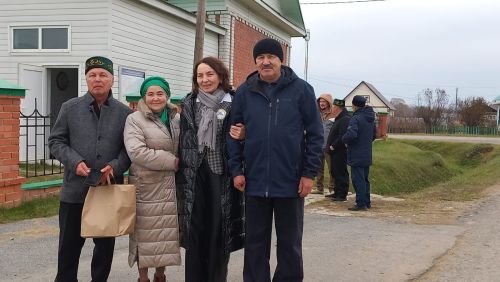 Что связывает село в Нижнетавдинском районе Тюменской области с Кайбицким районом?