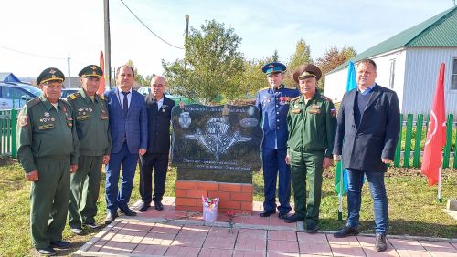 Мемориальный комплекс в Ульянкове пополнился новыми памятниками