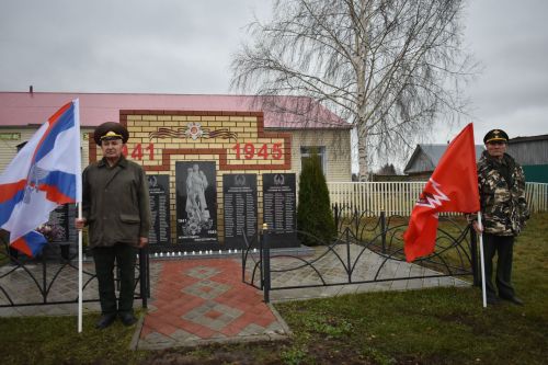 В Малых Мемях состоялось мероприятие, посвященное памяти бойцов, погибших при выполнении воинского долга в ходе спецоперации