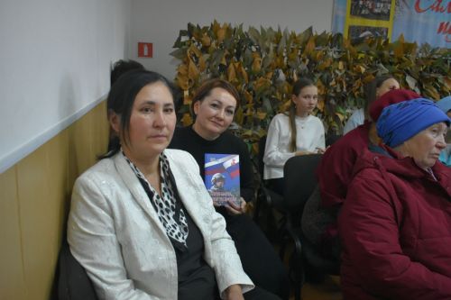 На родине Героя России — в Малых Мемях состоялась презентация книги